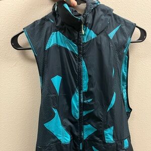 lululemon athletica Black and Teal Sleeveless Top